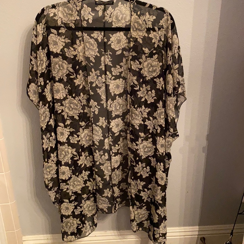 Black and white kimono